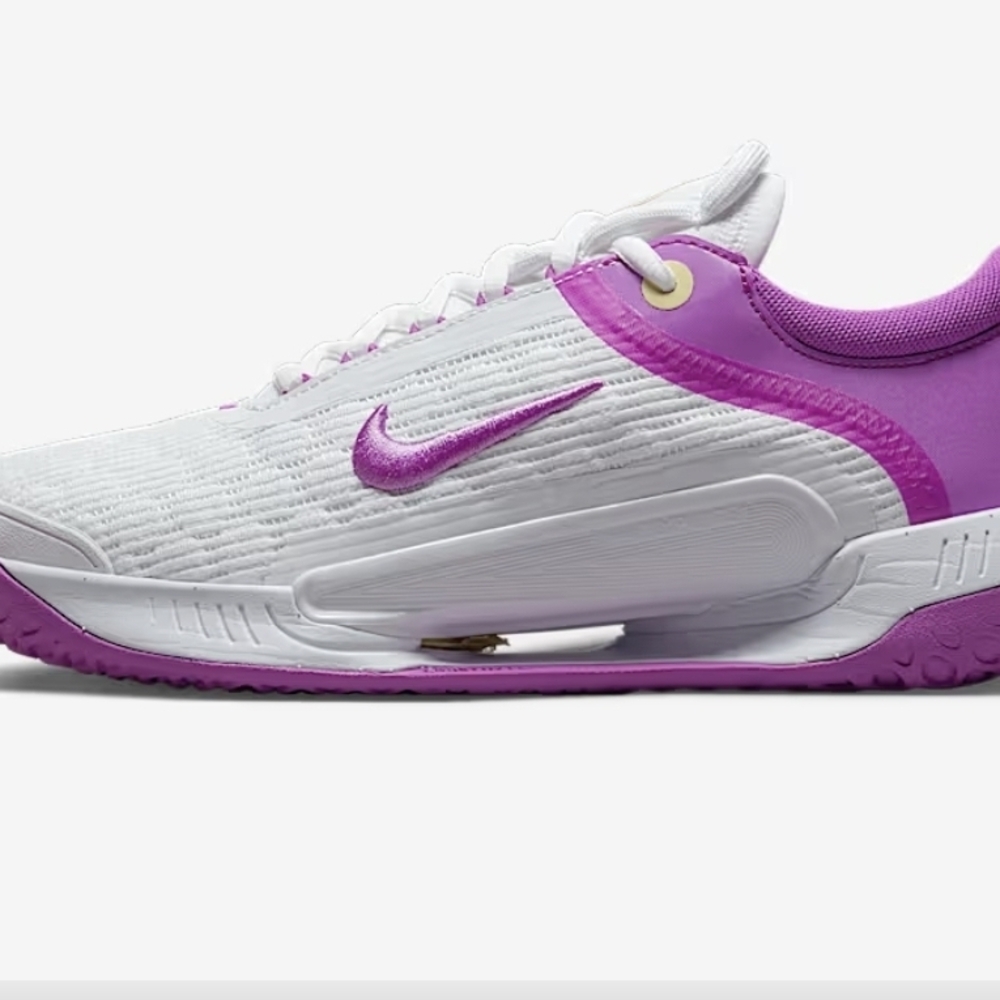 Nike Women's Athletic Shoes in White and Pink